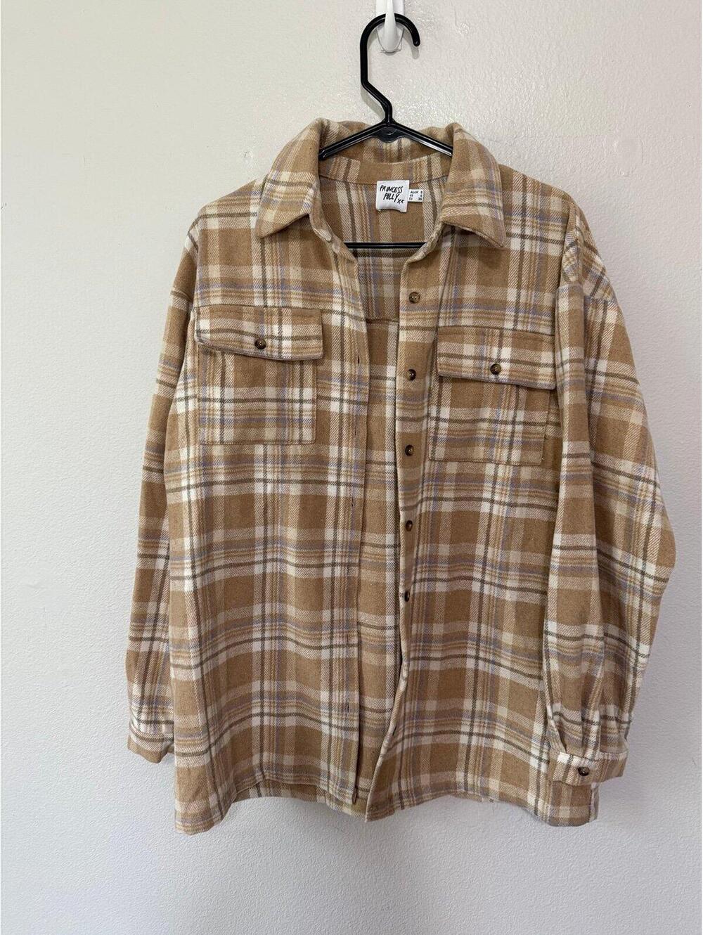 Princess Polly Shacket size 4 some slight wash wear 
Fabric is soft